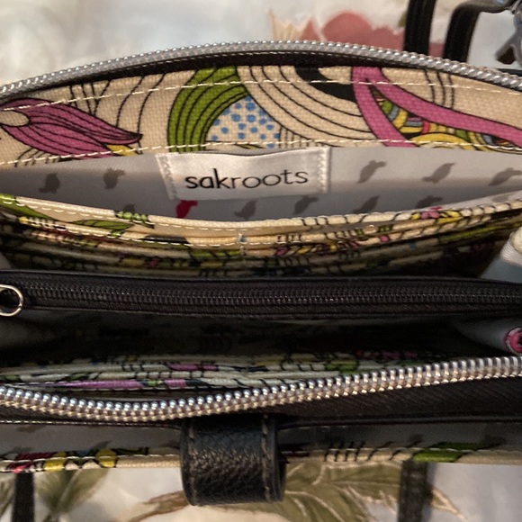 Sakroots crossbody purse and clutch. Multi color - Picture 12 of 12